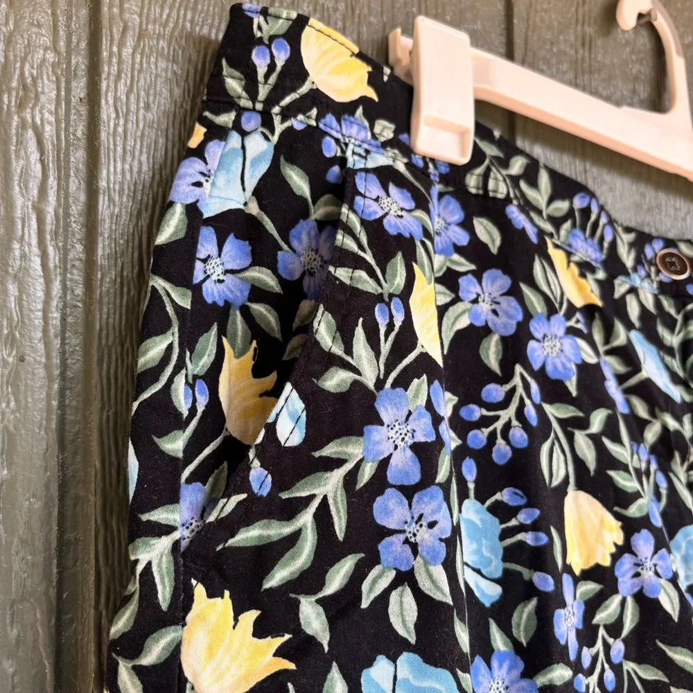 Karen Scott Woman Skort 18W Floral Print Black Blue Yellow Cotton Blend - Picture 3 of 7